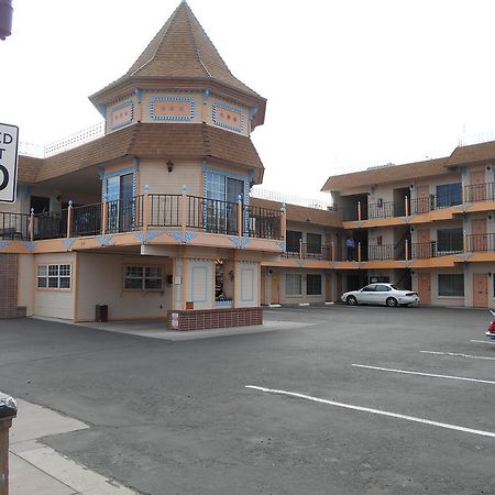Victorian Inn สปาร์คส์ ภายนอก รูปภาพ