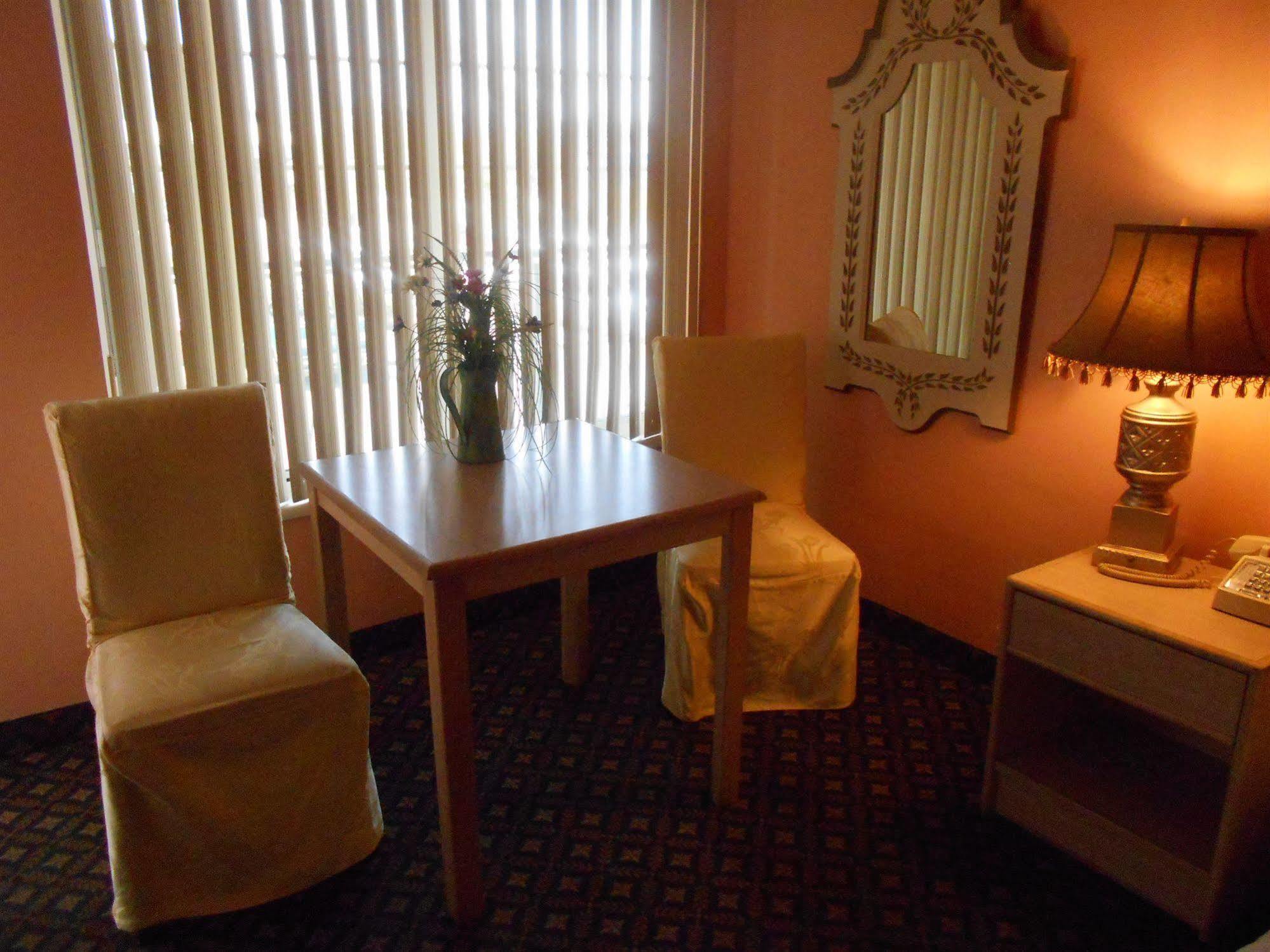 Victorian Inn สปาร์คส์ ภายนอก รูปภาพ