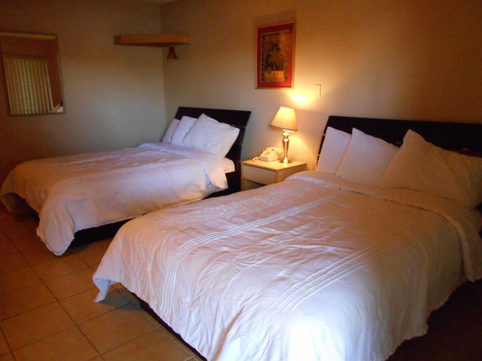 Victorian Inn สปาร์คส์ ภายนอก รูปภาพ